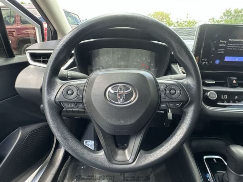 Used 2024 Toyota Corolla LE FWD image 21