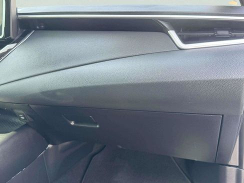Used 2025 Toyota Corolla LE FWD image 56