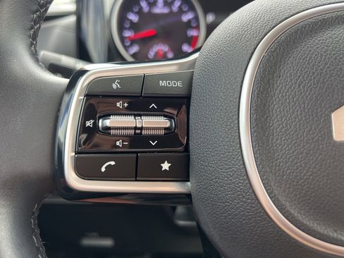 Used 2022 Kia Carnival SX image 26