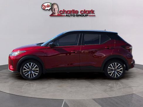 Certified 2024 Nissan Kicks SV image 2