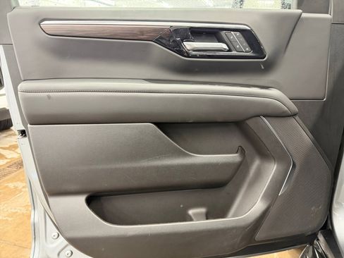 Used 2025 Chevrolet Tahoe LT image 22