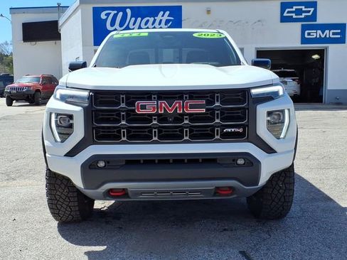 Used 2023 GMC Canyon AT4 w/ Technology Package AWD/4WD image 2