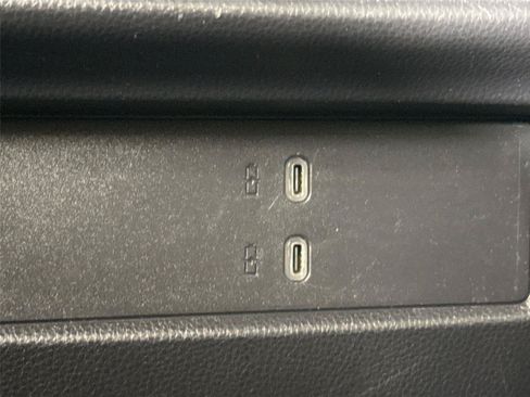 Certified 2025 Toyota 4Runner SR5 AWD/4WD image 35