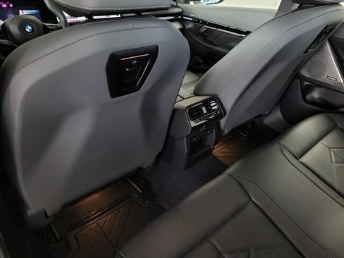 Certified 2025 BMW 530i image 34