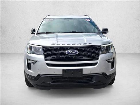 Used 2018 Ford Explorer Sport image 2