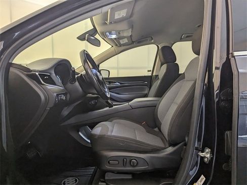 Used 2020 Buick Enclave Preferred image 6