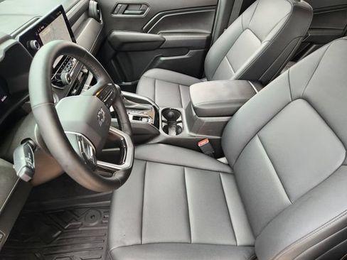 Used 2025 Chevrolet Colorado Trail Boss AWD/4WD image 14
