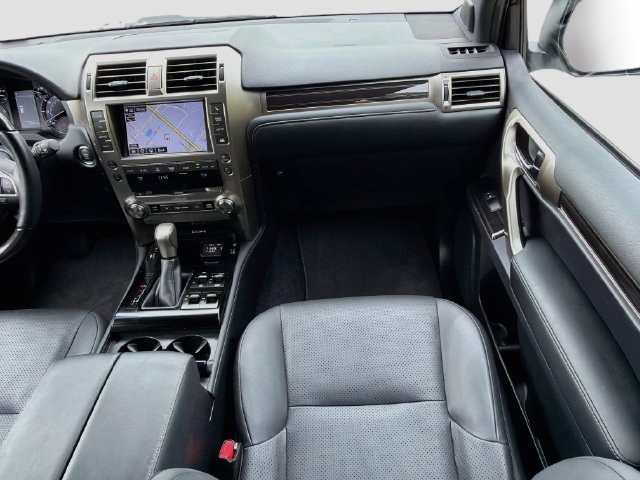 Used 2021 Lexus GX 460 Luxury w/ Accessory Package AWD/4WD image 18