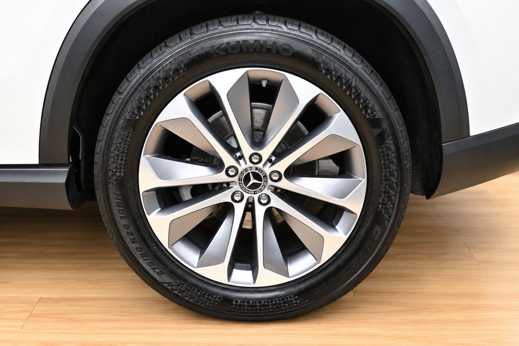Used 2022 Mercedes-Benz GLE 350 4MATIC w/ Premium Package image 9