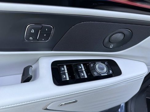 New 2026 Lincoln Nautilus Reserve AWD/4WD image 10
