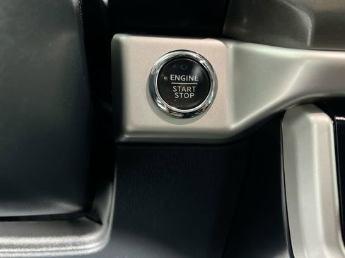 Used 2024 Ford Expedition Max XLT image 21