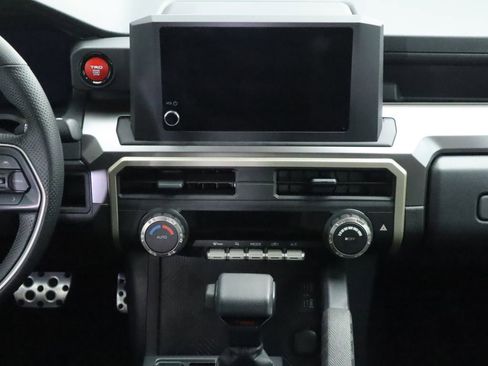 Used 2024 Toyota Tacoma TRD Sport image 14