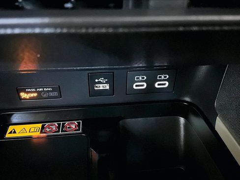 Used 2025 Toyota Camry LE FWD image 16