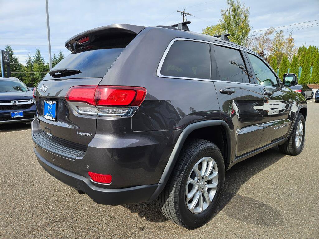 Used 2021 Jeep Grand Cherokee Laredo AWD/4WD image 5