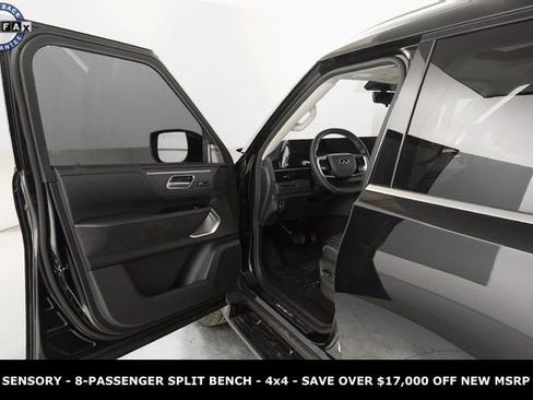 Used 2025 INFINITI QX80 Sensory AWD/4WD image 19