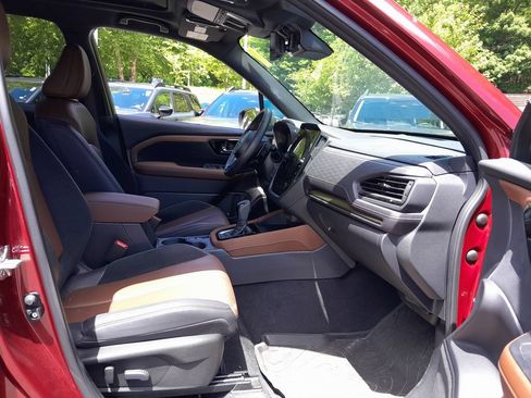 Certified 2025 Subaru Forester Touring AWD/4WD image 41