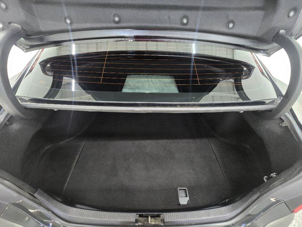 Used 2020 Toyota Camry LE FWD image 14