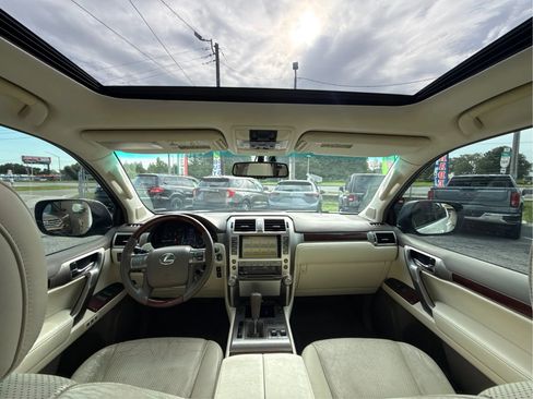 Used 2010 Lexus GX 460 w/ Comfort Plus Pkg AWD/4WD image 26