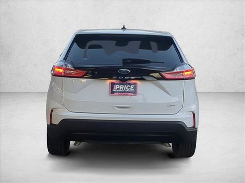 Used 2024 Ford Edge SE image 7