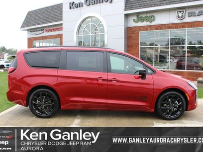 New 2027 Chrysler Pacifica Select