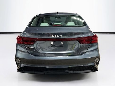 Used 2023 Kia Forte LXS w/ LXS Technology Package image 6