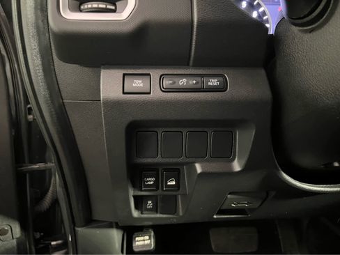 Certified 2022 Nissan Frontier SV image 16