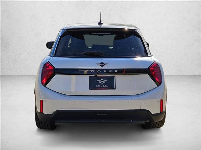 Used 2026 MINI Cooper S FWD image 8