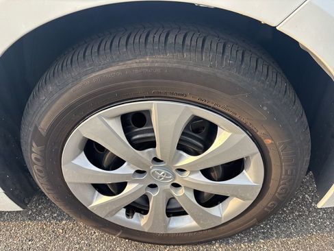 Used 2024 Toyota Corolla LE image 15