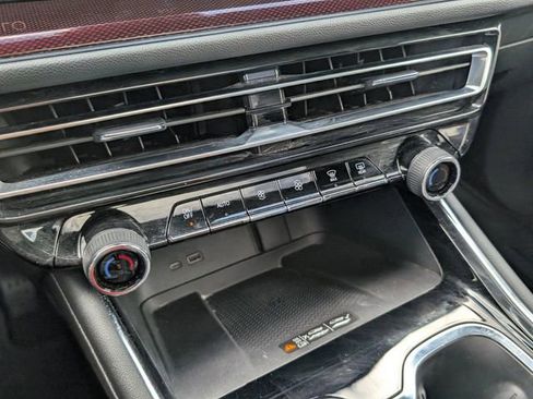 Certified 2024 Chevrolet Traverse RS image 20