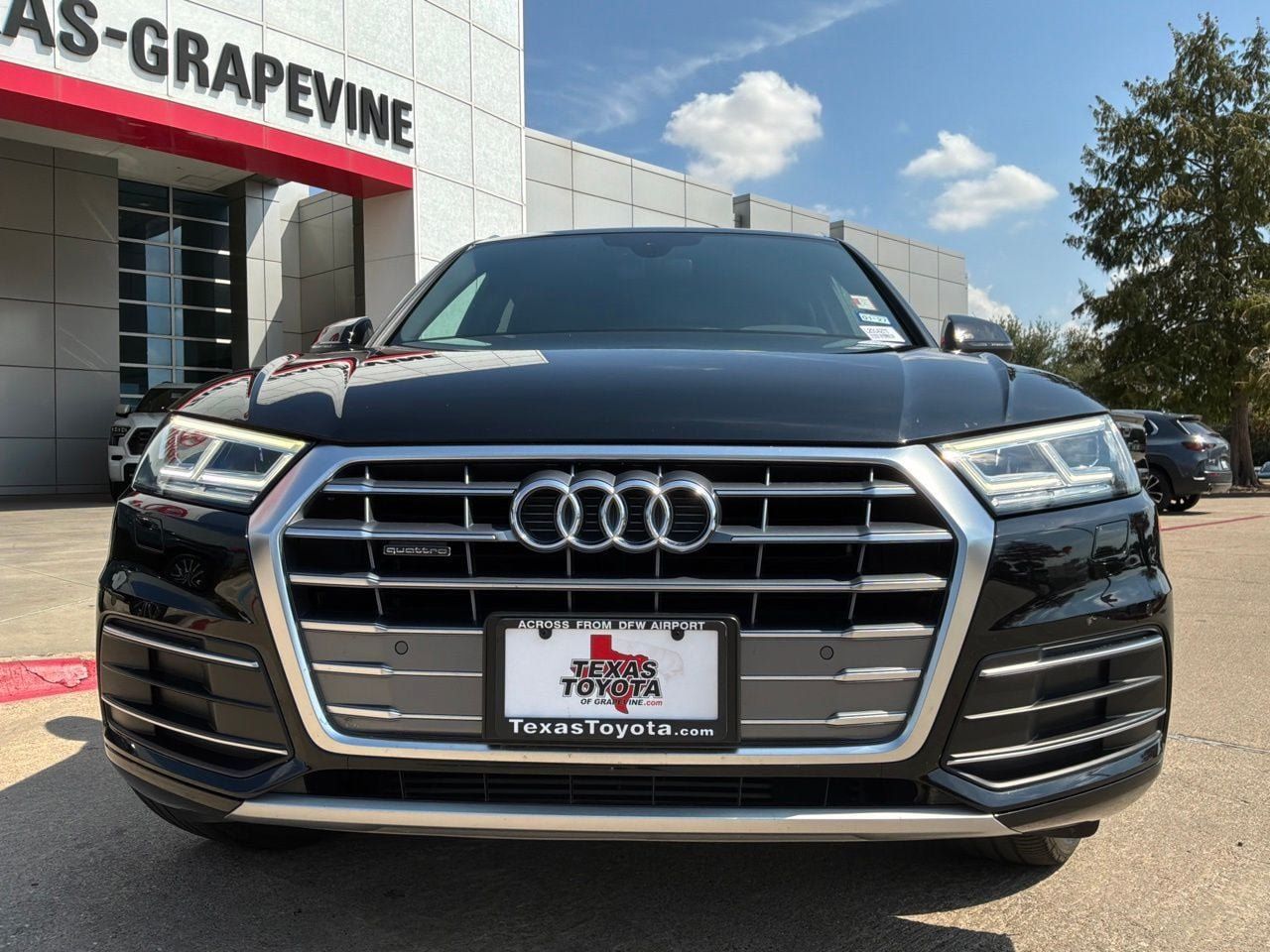 Used 2020 Audi Q5 2.0T Premium Plus w/ Premium Plus Package AWD/4WD image 3