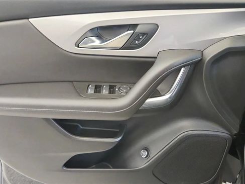 Used 2022 Chevrolet Blazer LT AWD/4WD image 32