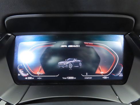 Used 2020 BMW Z4 M40i w/ Premium Package image 28
