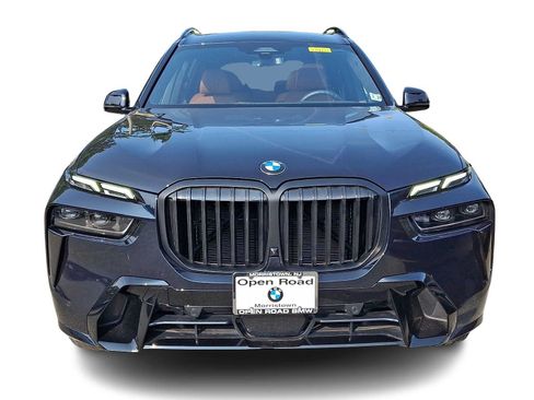 Used 2023 BMW X7 xDrive40i w/ M Sport Package AWD/4WD image 2
