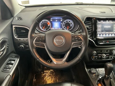 Used 2019 Jeep Cherokee Limited AWD/4WD image 7