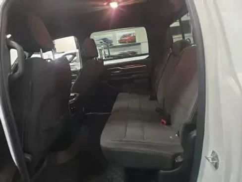 Used 2019 RAM 1500 Big Horn AWD/4WD image 9