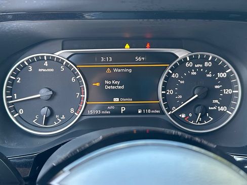Used 2023 Nissan Pathfinder SL AWD/4WD image 26