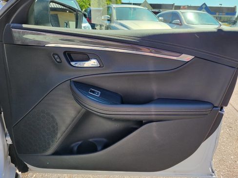 Used 2017 Chevrolet Impala LT image 34