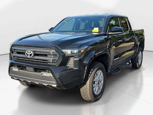Used 2025 Toyota Tacoma SR5 RWD image 7