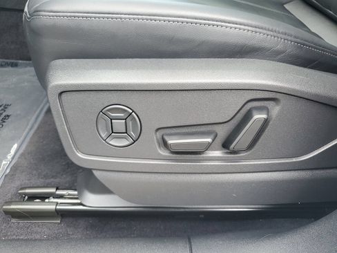 Used 2025 Audi Q5 Premium w/ Convenience Package AWD/4WD image 21