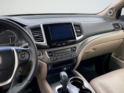 Used 2017 Honda Pilot EX-L image 9