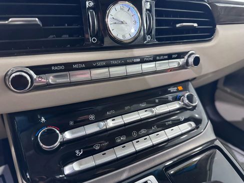 Used 2017 Genesis G90 3.3T Premium image 31