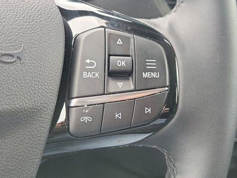 Used 2025 Ford Escape SE w/ Class II Trailer Tow Package FWD image 25