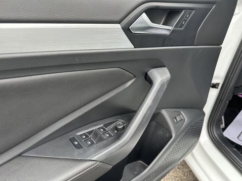 Used 2025 Volkswagen Jetta Sport FWD image 14