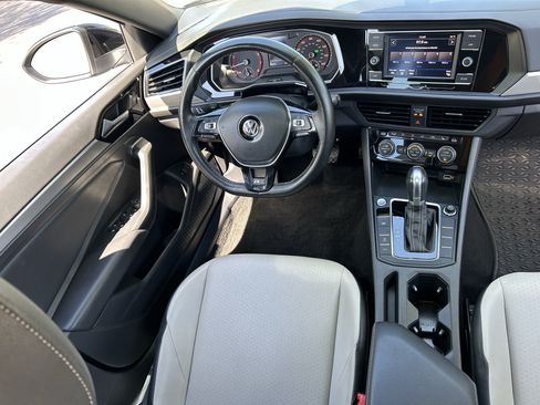 Used 2019 Volkswagen Jetta R-Line w/ R-Line Cold Weather Package FWD image 12