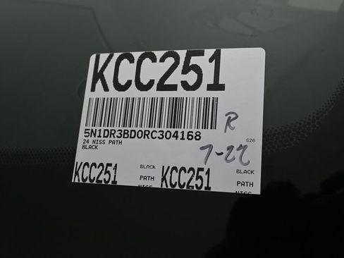 Used 2024 Nissan Pathfinder Rock Creek AWD/4WD image 39