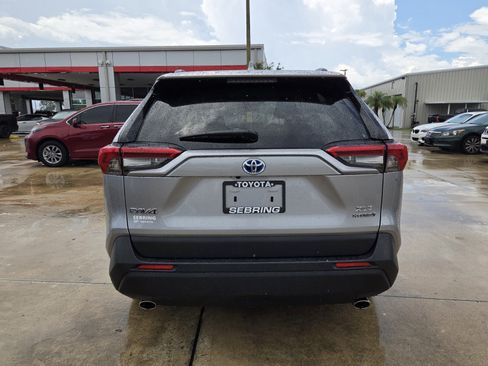 Certified 2020 Toyota RAV4 XLE AWD/4WD image 8