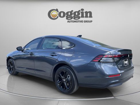 New 2025 Honda Accord SE image 4