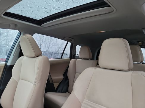 Used 2013 Toyota RAV4 XLE image 21