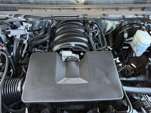 Used 2018 Chevrolet Silverado 1500 LT w/ All Star Edition AWD/4WD image 31