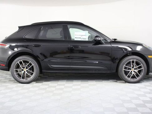 New 2026 Porsche Macan image 8